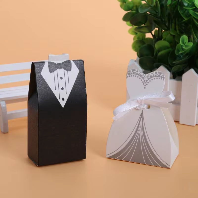 100Pcs Bride and Groom Dresses Wedding Candy Box Gifts Favor Box Wedding Bonbonniere DIY Event Party Supplies for Wedding